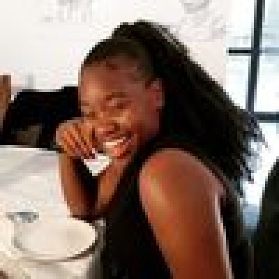 Deborah  zoekt een Appartement / Studio in Gent