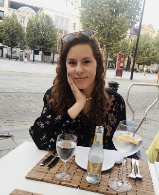 Danielle Delange zoekt een Appartement / Studio in Gent